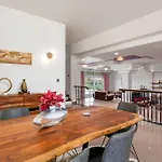 Villa Diamanti Prime Location