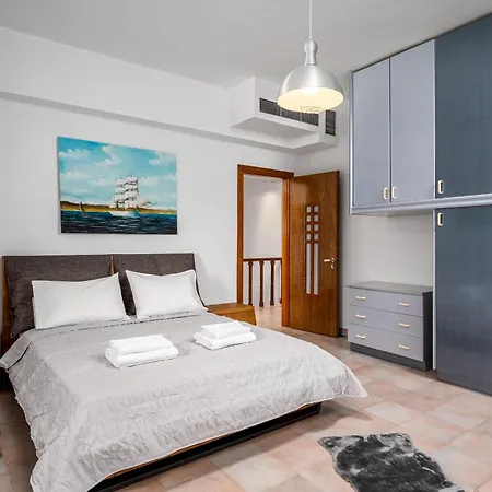 Diamanti Prime Location Villa