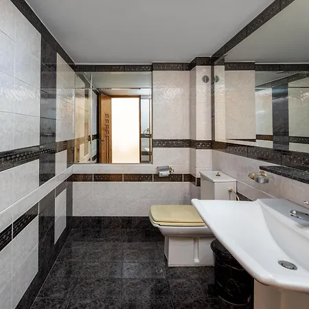 Diamanti Luxury Villa *