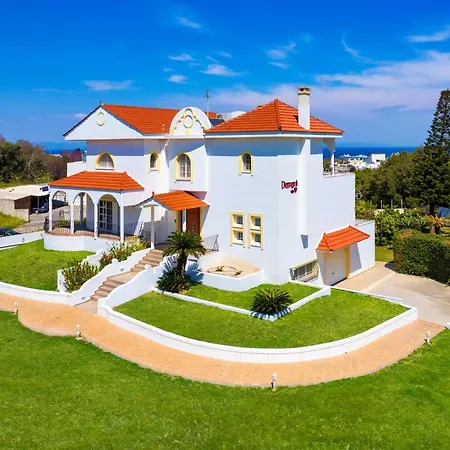 Villa Diamanti Prime Location