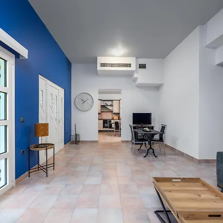 Diamanti Prime Location *